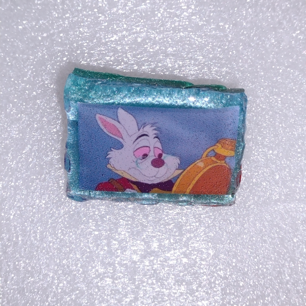 Handmade White Rabbit "Alice In Wonderland art pin - Picture 2 of 4
